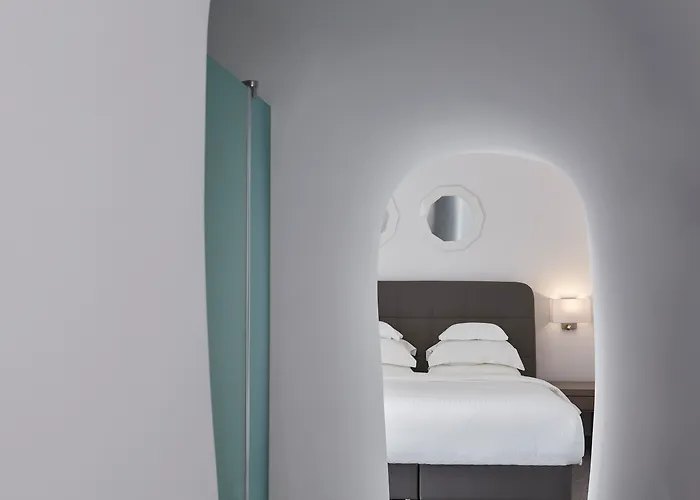 Canaves Elefas Vila *