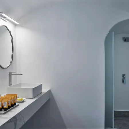 Canaves Elefas * フィロステファニ