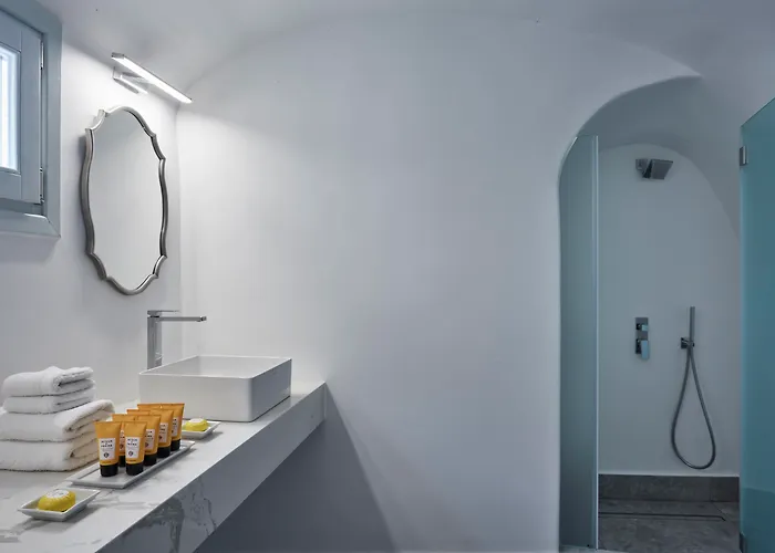 Canaves Elefas * Firostefani