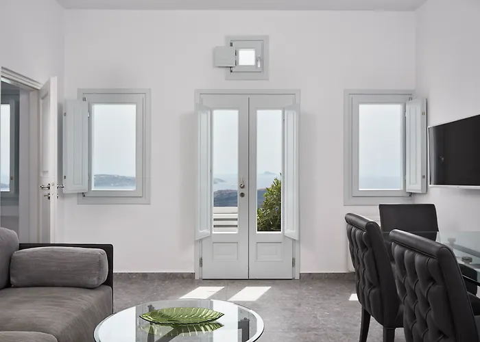 Canaves Elefas Firostefani